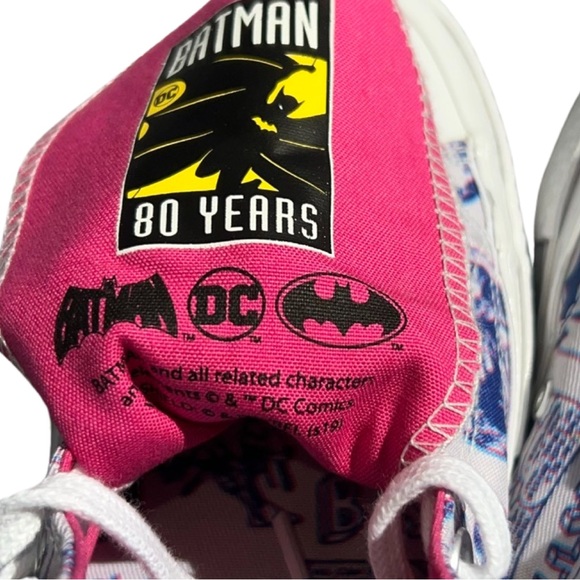 DC Comic’s 80th Anniversary Chinatown Market Converse shoes - Picture 7 of 8